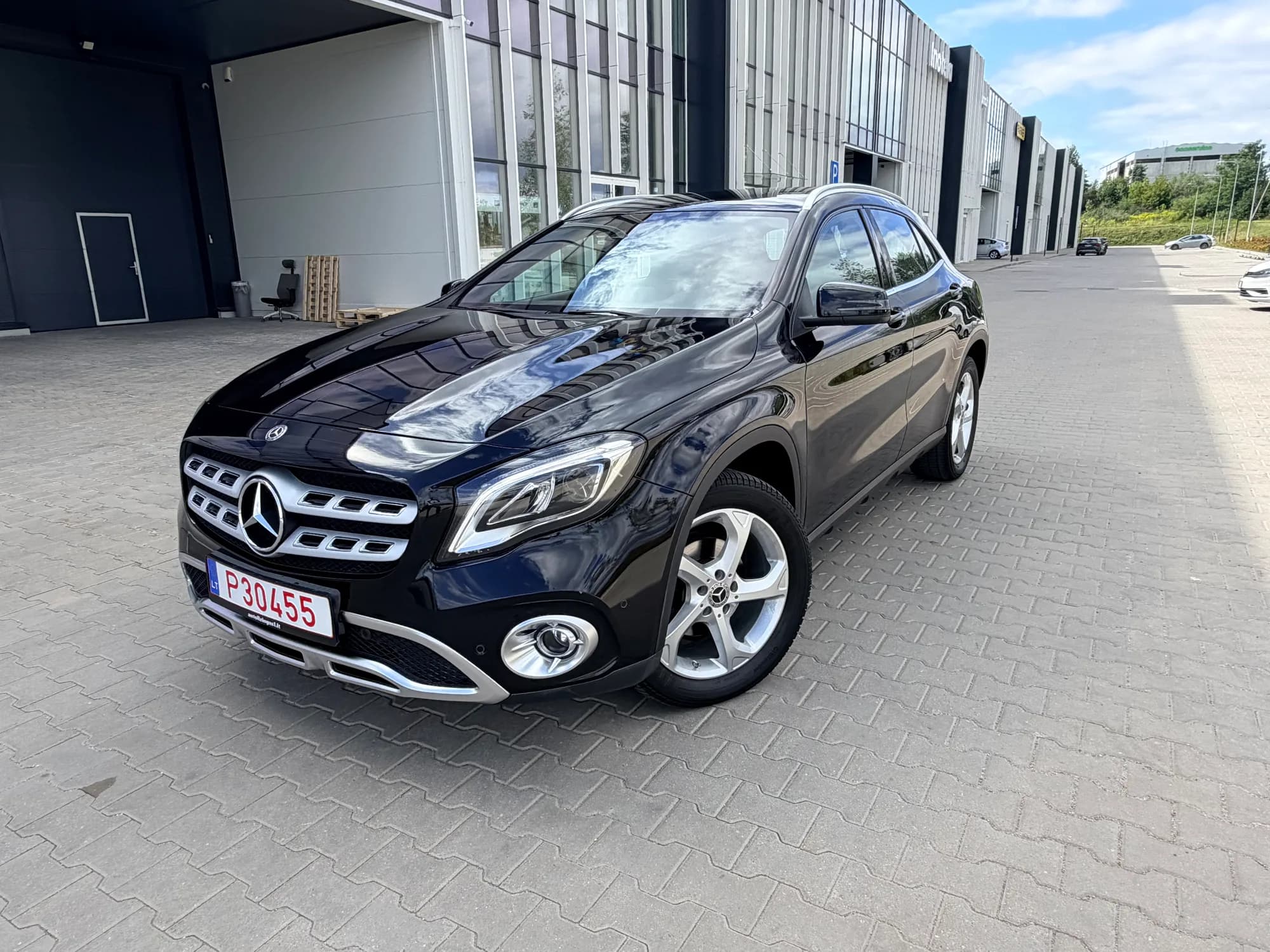 Mercedes-Benz GLA 220